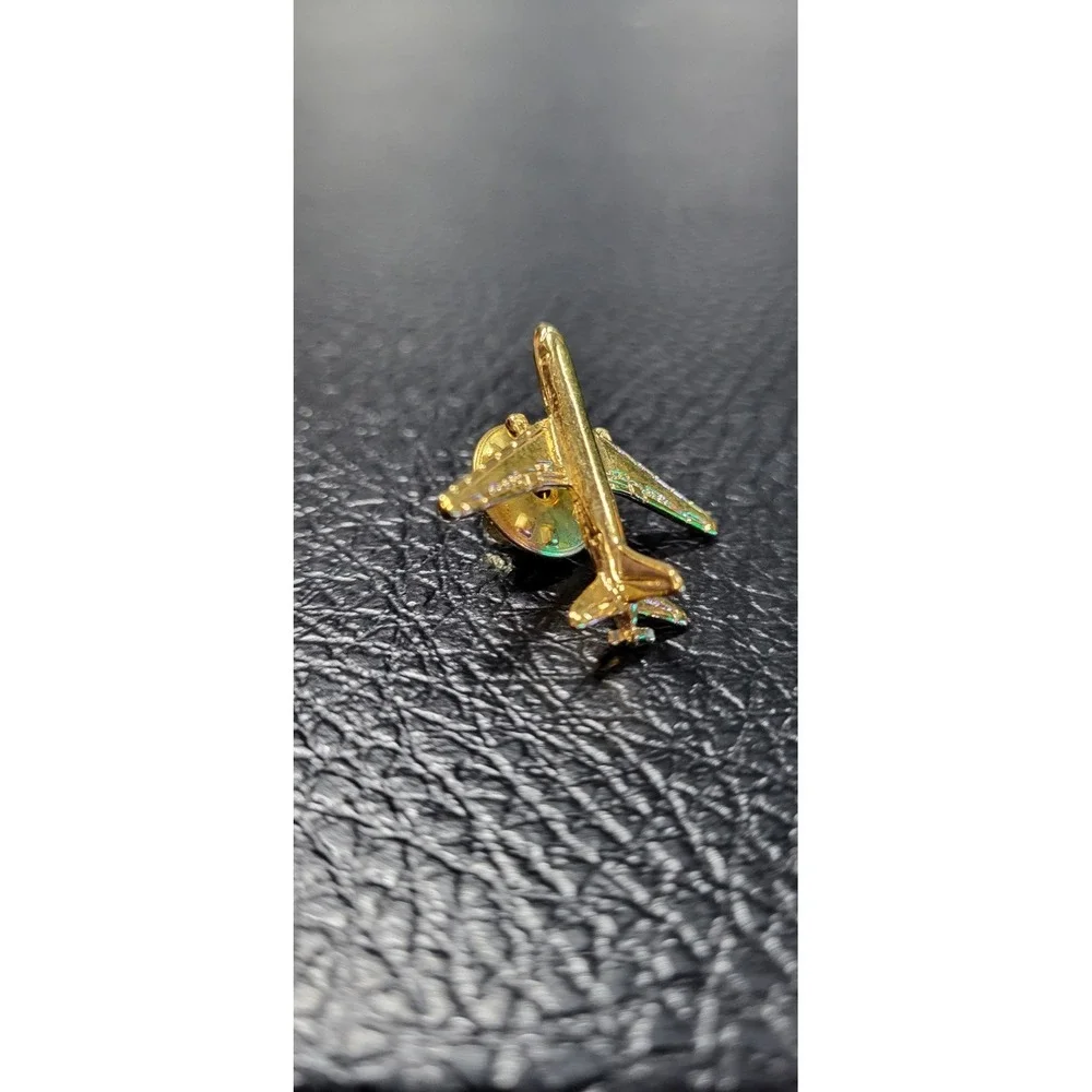 Airbus A320 Series A319 Passenger Aircraft Airliner Czech AirforceTie Pin Badge